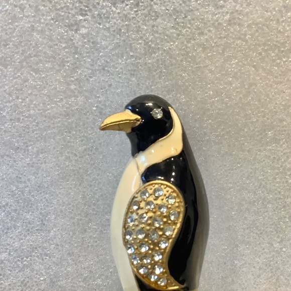 Vintage Enamel And Crystal Penguin Collectible Figurine - Picture 4 of 9